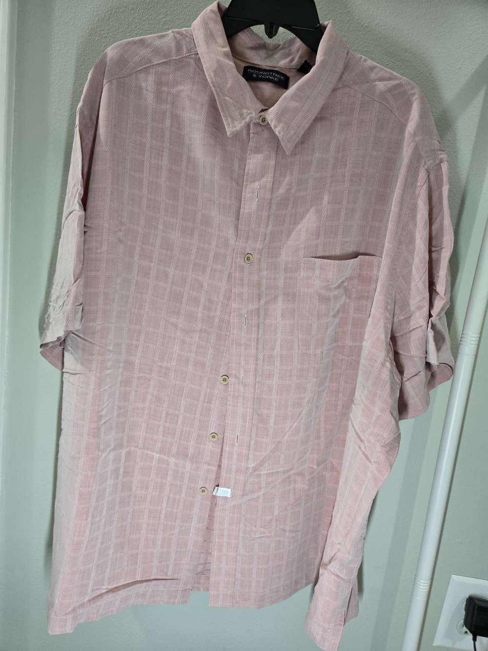 Roundtree & Yorke Light Pink Short-Sleeve Button-Down Shirt